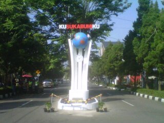 kusukabumikucom's tweet photo. selamat pagi #Sukabumi selamat pagi #TuguKusukabumiku yg sdh #6bln sbg saksi bisu #sejarah balai kota #Sukabumi https://t.co/G9Hlodrcis