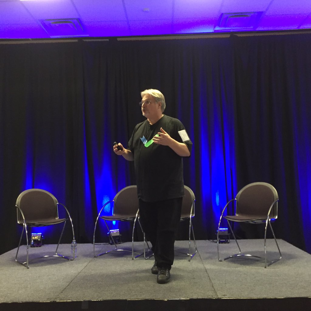 ApptologyCEO's tweet image. . @SFVision  presenting at #VelocityIP demo day #swsac #sacramento #sactech