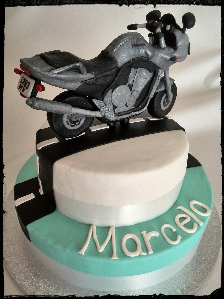 Tarta moto Yamaha