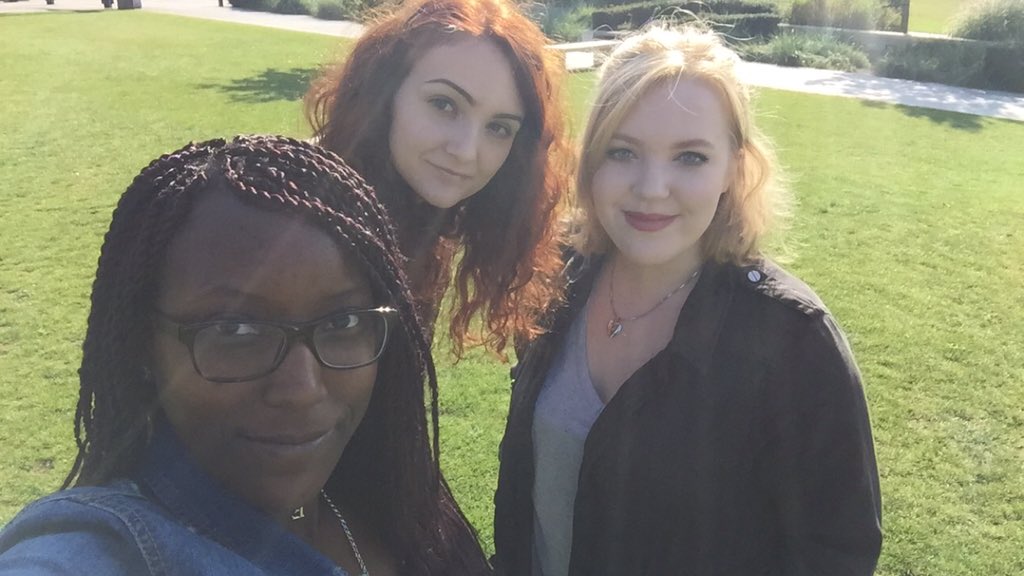 EMukooza's tweet photo. This was when my group and I were making a promo video as a DS task for Music TV 😊 I also miss the sunny weather https://t.co/TpDvfxdyiC