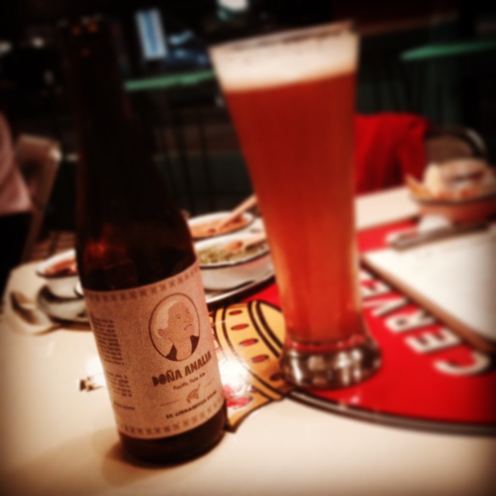 lasecinadf's tweet photo. Nuestra colección de #cervezasartesanales es de lo mejor, aquí la Pacific Pale Ale 🍺 https://t.co/dxkDlatmCR