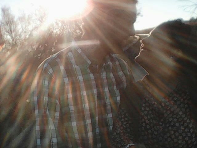 Florecillad's tweet photo. La sonrisa y las risas, tus ojos tu mirada, nuestras noches, tus besos, esos, los bailes,tu olor..#ESUNAPRUEBAPIRATA https://t.co/mjK3jLSwAP
