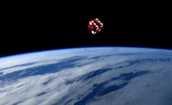 CarmenSD1's tweet photo. @shdwpny @MichaelPallante @egvick @kc5fm #SPACEdotcom:Amazing Space Photos #astro_reid https://t.co/WFOEshTpJ1 https://t.co/HubGRzbCge
