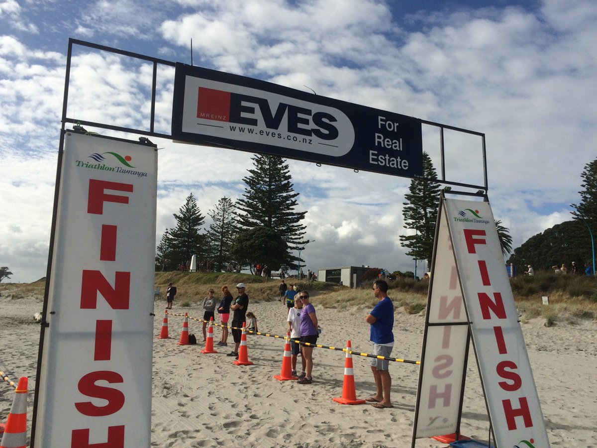 redlinekiwinz's tweet photo. Eves Surfbreaker Triathlon,27/12/2015 Mount Maunganui #BayofPlenty #NZ #Triathlon https://t.co/DCL6O4ogkw https://t.co/YlSu6dmuUm