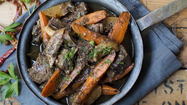 globeandmail's tweet photo. How to make a hearty, belly-warming beef stew https://t.co/49J5H3OKW1 https://t.co/ZXVfdqd85O