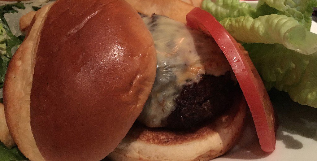 LVBurgerBlog's tweet photo. Head over to @ROARSocialHouse for lunch to try one of their burgers! Check out LVBB's review https://t.co/QkOBjTCaYK https://t.co/nWNTLExlZj