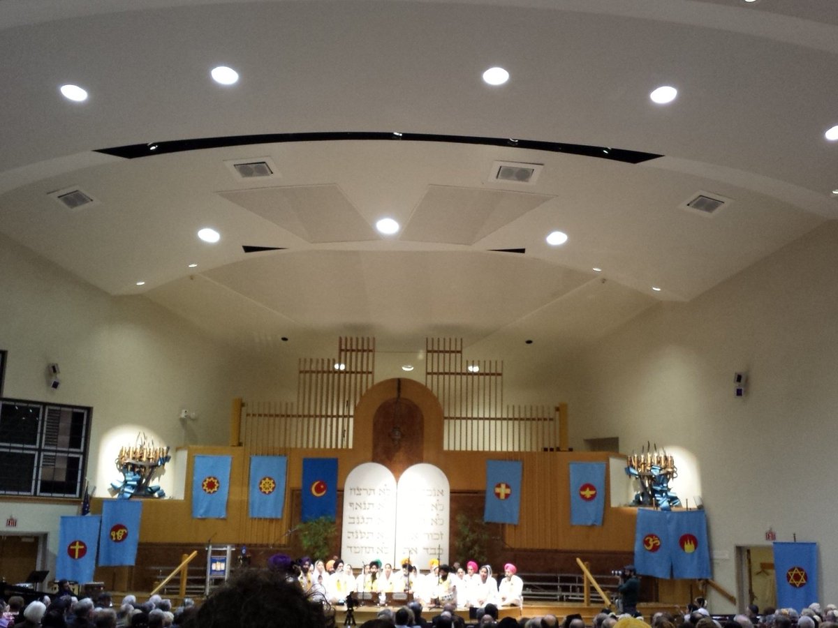 jlluedtke's tweet photo. Always love listening to the beautiful meditative #Sikh #kirtan #InterfaithConcert https://t.co/siIjKvb6PD