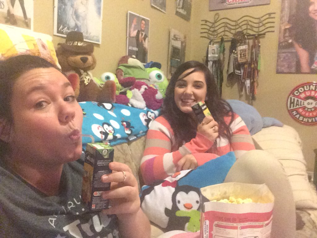 KaseyBridges's tweet photo. Juice boxes and #PopeCorn #Scandal #scandalfinale @ScandalABC @JHopeCaroline https://t.co/sIbCH8PyHc