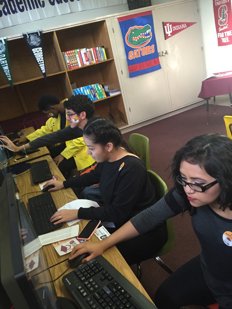 ASPHillcrest's tweet photo. #DISDgoestocollege #Hillcrestgoestocollege @ASPDallas https://t.co/5U4zgNK1lT
