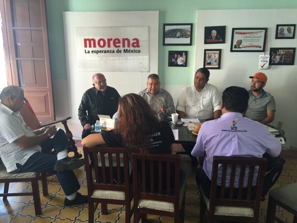 MorenaConcordia's tweet photo. Oscar Zamudio denunciando al @GMConcordiaOfic por no involucrar a locatarios en remodelación del Mercado Municipal https://t.co/fh63Zn2WVu