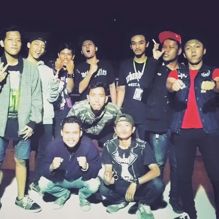 Csnyaa csna kami <a href="/Urban_Hc/">URBANDISTRICT</a> <a href="/oknum_punk/">OKNUM PUNK</a> 😱😱