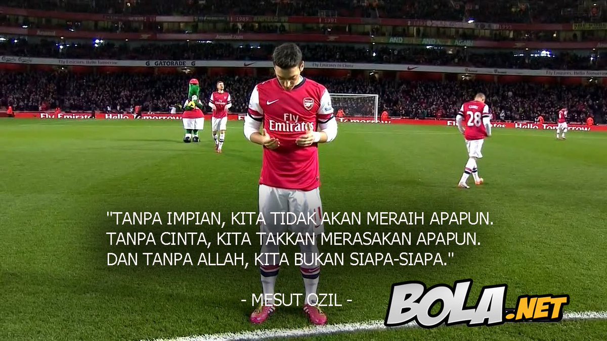 "Tanpa CINTA, kita takkan merasakan apapun. Tanpa ALLAH, kita bukan siapa-siapa."

Take a pray and love football.