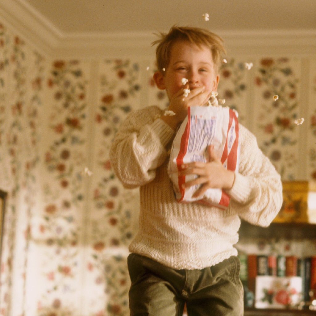 Home_Alone_Kev's tweet photo. Me watching Home Alone https://t.co/a5bUxhT8lc