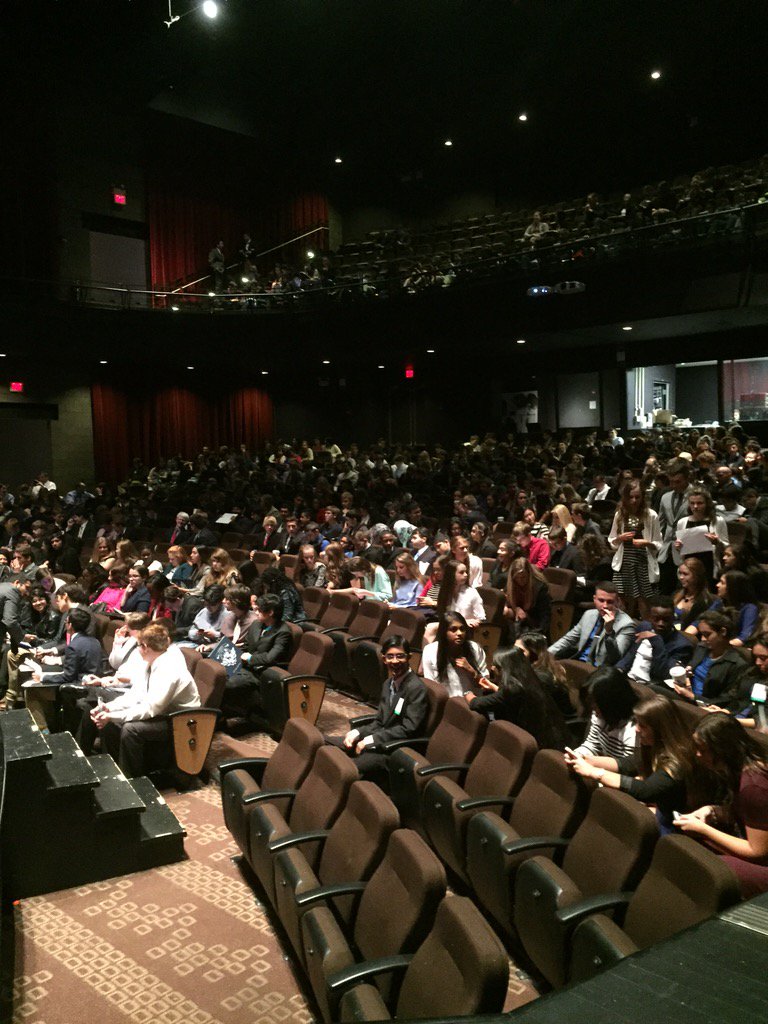 SandburgMUN's tweet photo. Just a little throwback Thursday to the most MUNderful time of the year🌍 #CSMUN https://t.co/2C3HgsL9a1