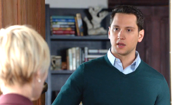 HowToGetAwayABC's tweet photo. OMG!!! 😱😱😱
Asher!
#HTGAWM https://t.co/77cVlqEoEf