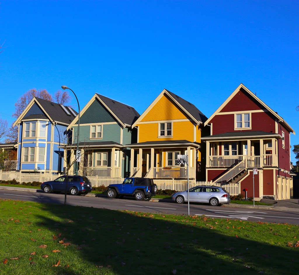 vancouver4life1's tweet photo. Colourful East Vancouver. #van4life #vancouver4life #dtes #eastvan #vancouver #vanarch https://t.co/dKpbswLkEe