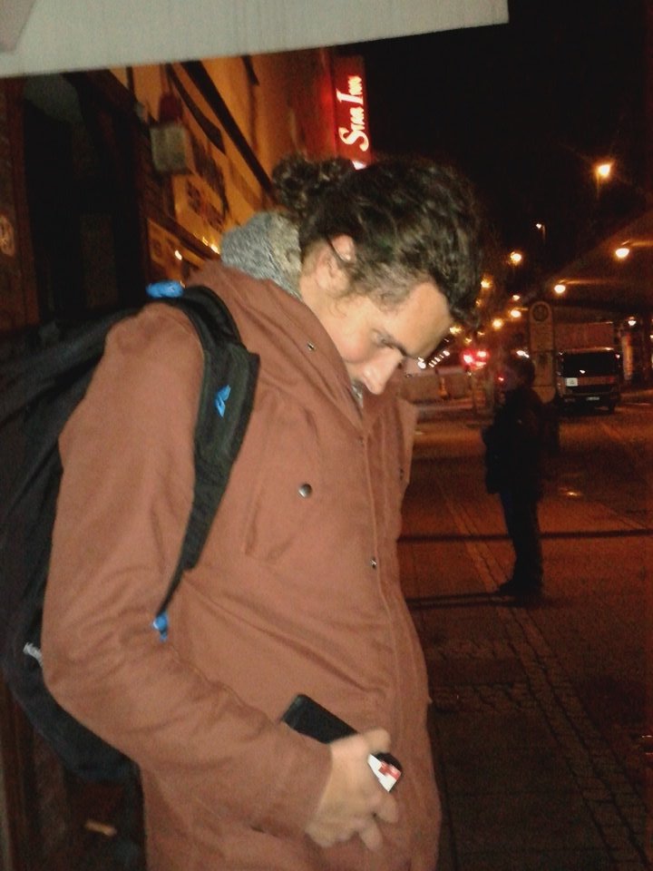 HolyFitNotAgain's tweet photo. Waiting for the 4:30 Bus to BERLIN! #atleastwetried #ourownbegborrowsteal https://t.co/BlXlupNcZS