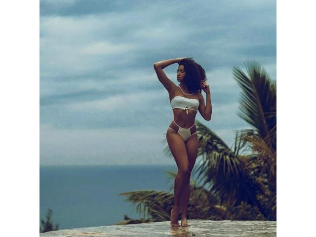 Cristiano Ronaldo estaría conquistando a Miss Bahama  bit.ly/1SJVC1G