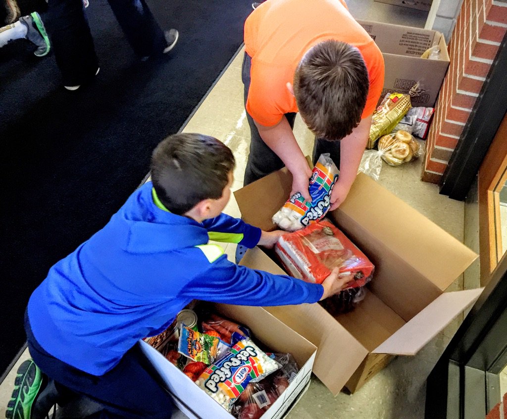aliciaduell's tweet photo. Student Council filling boxes with Thanksgiving meal ingredients for needy families @Hammerschmidt44 #WeAre44 https://t.co/Osd1zgcJeZ