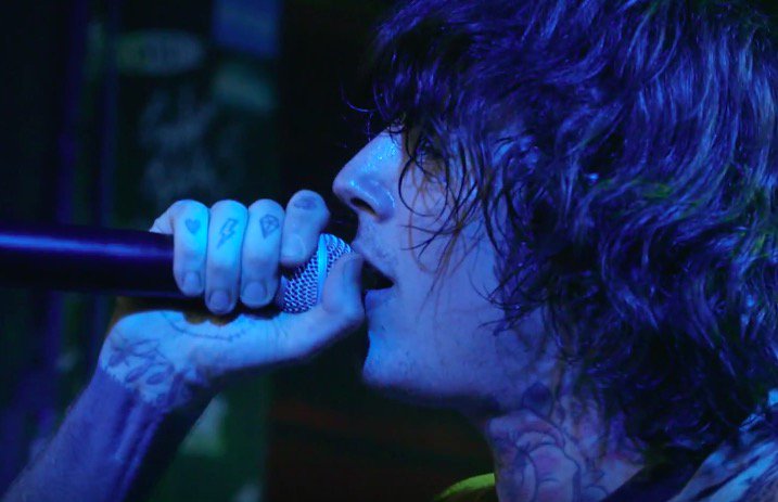 AltPress tweet picture