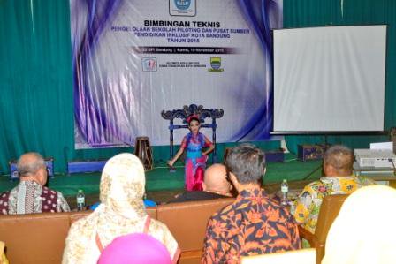 sdbpiyes2's tweet photo. Bintek Inklusif #SDBPI19Nov'15
@ridwankamil,@disdik_bandung,@aheryawan,@OdedMD,@Deddy_Mizwar_ ,@se_bdg,@relawan_bdg https://t.co/sV0dnwy0JH