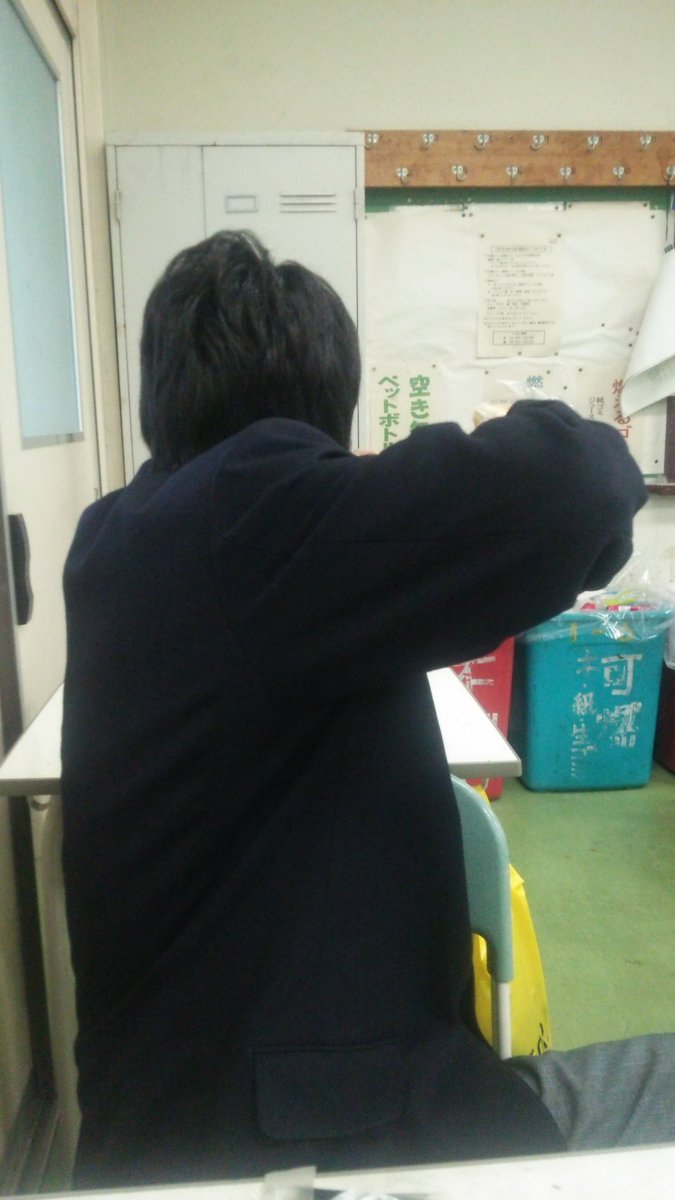 codegeass012's tweet image. コーンパンがまずいとか言い出した
#こいつは晒しあげますわ