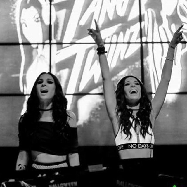 TangTwinz's tweet photo. 😹😹😹😹😹😹😹😹we had way to much fun! Happy Friday! Love the world! #tangtwinz https://t.co/PBAR4DrDUq