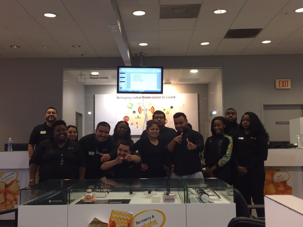 SprintCWisdom's tweet photo. @LouGranberry  @Bobnlikesthis @marceloclaure @SprintCentral #WeTakingBackWhatsOURS !!!! https://t.co/KQemhH9e07