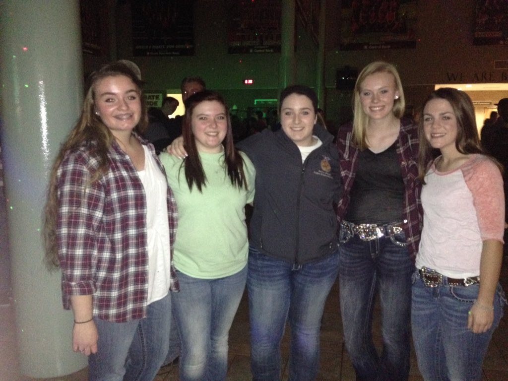 mo_ffa_area12's tweet photo. Members enjoyed pizza, dancing, &amp; mingling with other @mo_ffa_area12 People  at Barnwarming! https://t.co/JK8X7qKnUq