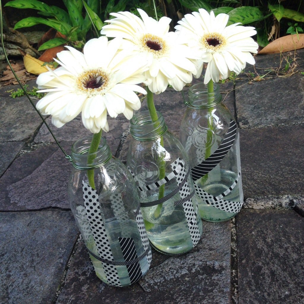 cewekbangetid's tweet photo. Cara membuat #vasbunga dari botol bekas dengan masking tape:
https://t.co/CfzIUCCOQQ #DIY by @kittymanu https://t.co/4Y0czmqJ1m