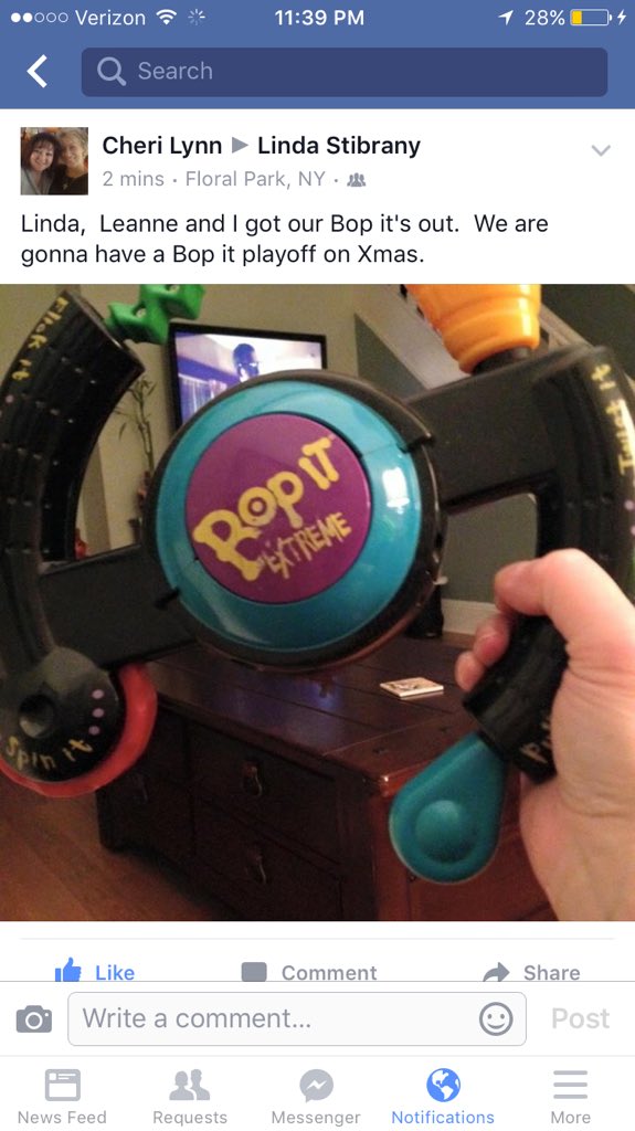 LeeBarbiex's tweet photo. When you and @LINda_sanity 's mom are about to have a bop it off on Christmas #ohletsgo https://t.co/wuodXLxo43