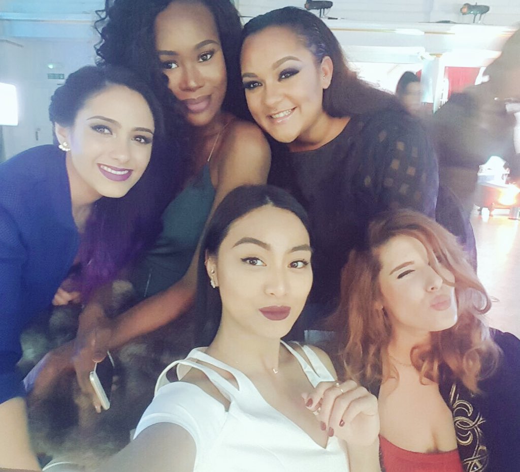 pixiecosmina's tweet image. Lovely night with these beautiful ladies❤️ #CosmoBlogAwards @Oloni @loveleysbeauty @GraceFVictory @lilmissplumful