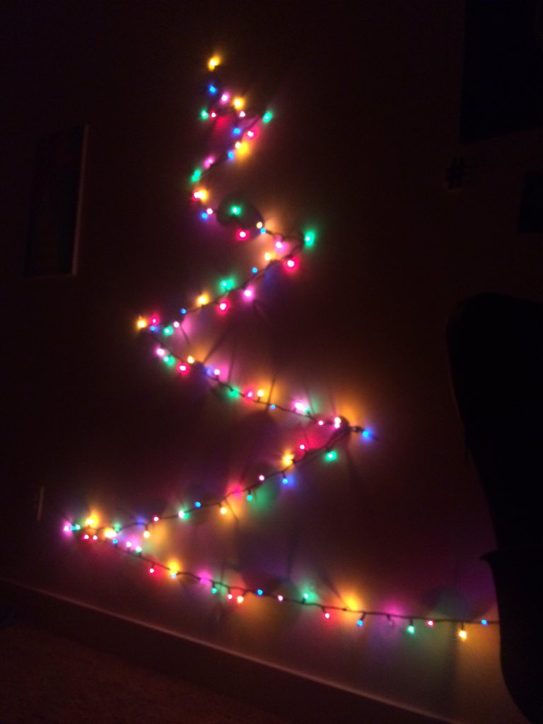 savannah_mattox's tweet photo. @6Yamz #callmecrafty #currentview #pinterestqueen #couponqueen #imyang https://t.co/PqLDliOUC5