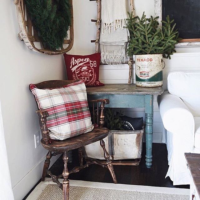 ShopGVR's tweet image. The holiday season is in the air, and in this cozy corner vignette by Liz Marie Galvan! Pottery Barn.