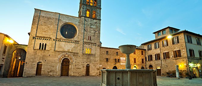 dimoredepoca's tweet photo. #Bevagna: un tuffo nel Medioevo dell’#Umbria https://t.co/IMzEe19Cy6 @gaitebevagna @UmbriaTourism @UmbriaTurismo https://t.co/S98s12WfLR