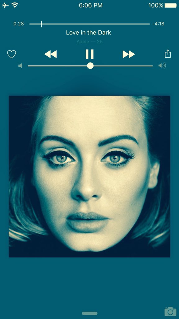 IannGB's tweet photo. I'm so dehydrated today. #Adele #25 😭😭😭😭😭 https://t.co/M7hZyh6WUr