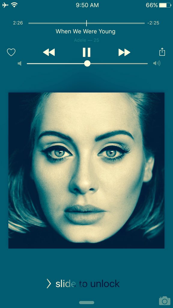 IannGB's tweet photo. I'm so dehydrated today. #Adele #25 😭😭😭😭😭 https://t.co/M7hZyh6WUr