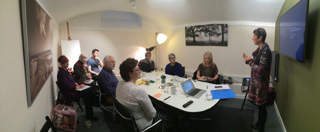 SilverWoodBooks's tweet image. And we&apos;re off! #AuthorWorkshop with @hellobestseller and a cohort of fabulous #selfpublishing #writers