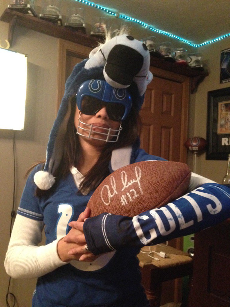 BakerVioli's tweet photo. #fox59BlueFriday always supporting my Colts https://t.co/77p1Ow5fZQ