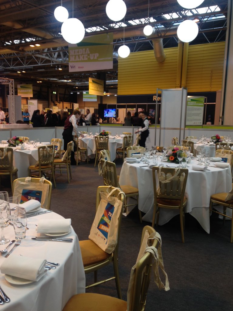 Getting ready to welcome <a href="/TheoPaphitis/">Theo Paphitis</a> @theorandall for lunch at The Skillet with <a href="/chef_andywaters/">chef_andywaters</a>