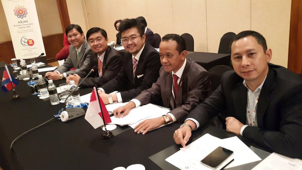 Dalam sebuah forum di ASEAN Business &amp; Investment Summit 2015. Kuala Lumpur, Malaysia.