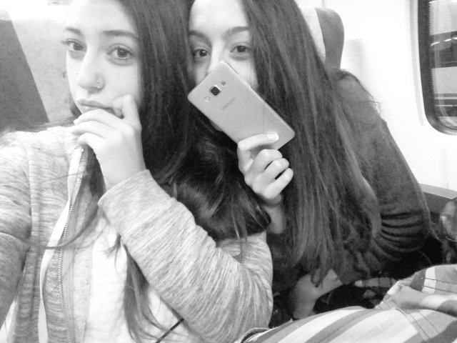 NereaaMateo's tweet photo. @AbrahamMateoMus Nos vaamoss pa Sevillaaaaaaaaa!! Te esperamos allí pequeño, te queremos❤❤ https://t.co/6RT6ZeXD3N