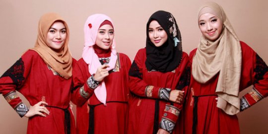 NouraHiPop_ID's tweet photo. Jawaban 'Kekasih Halalmu', Noura Tunjukkan di 'Cinta Sekali Saja'. Baca selengkapnya di https://t.co/0X0mRHqbVR https://t.co/vXLBXf8H7r