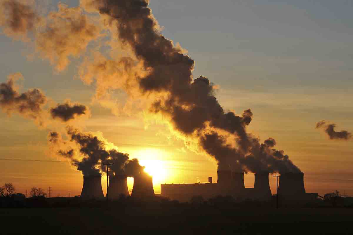 Switching the UK from coal to gas power stations will end up costing dear, says Paul Ekins ow.ly/UQNNo