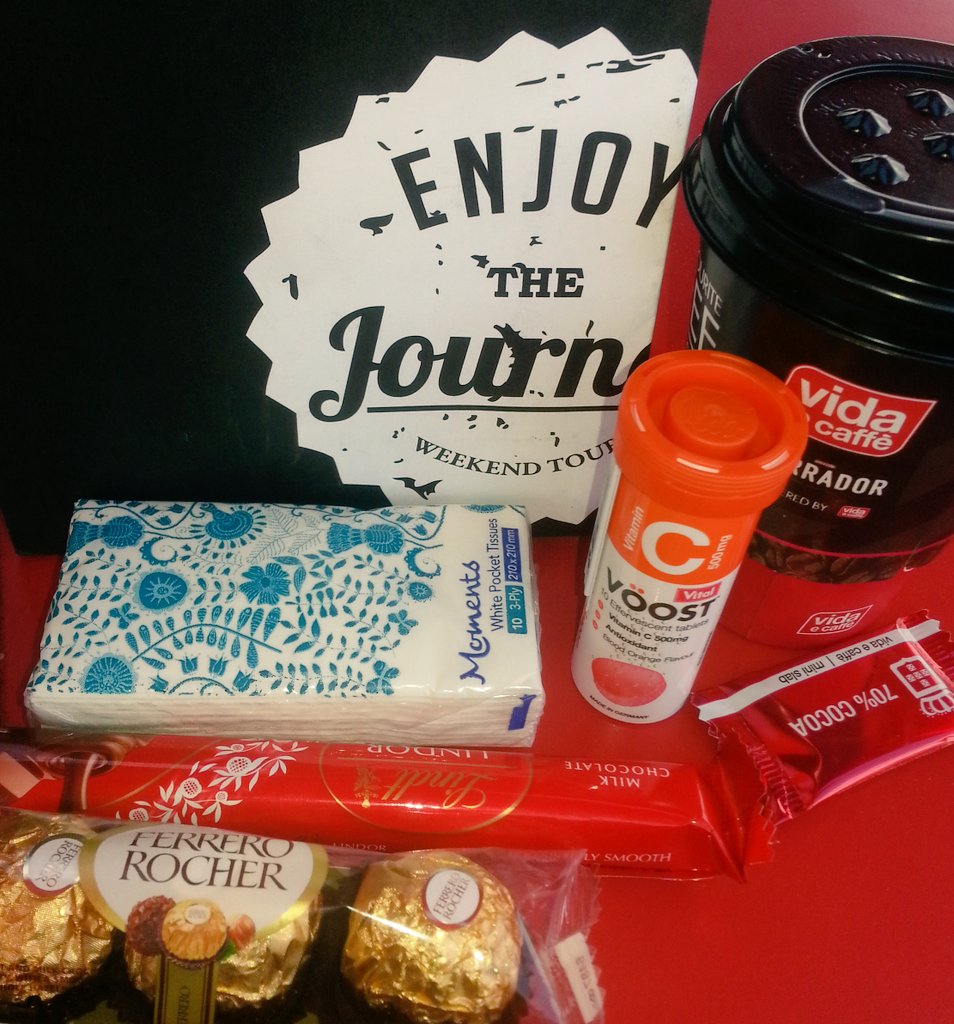 jennyclose's tweet photo. Thanks @lsmit2 for my #CDC2015 good luck present! I'll need those tissues when I'm crying with pain! #craftracing https://t.co/sseSKFfQfG