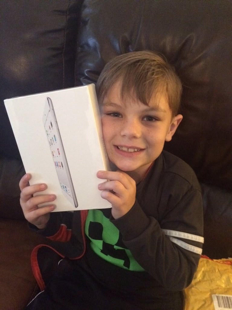 sakirkhader's tweet photo. Jack (7) was saving for an iPad. After the local mosque was vandalised, he donated his piggy bank. Their response: https://t.co/1SbPoxmUxk