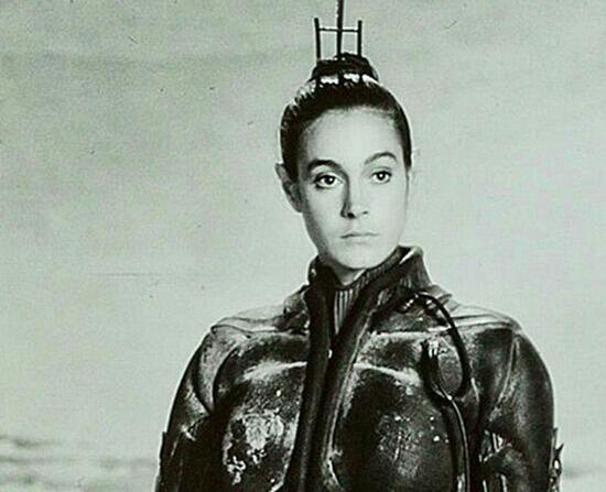 Happy to dunelyful Mary Sean Young, actress portraying in the movie from Lynch. 