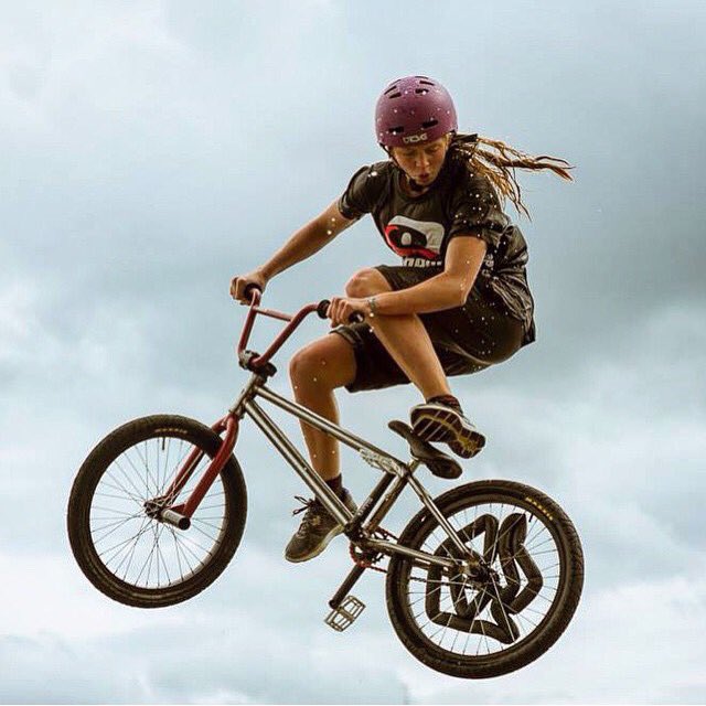 AbbyHogie's tweet photo. Lake jump! 
#girlsthatride#bmx#awesome#lakejump #pangolinracing https://t.co/Y8b0wz1pLl
