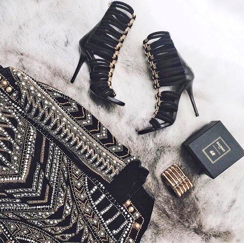 Deb123xxx's tweet photo. #Balmain #top2toe #design15/16 https://t.co/GpuXRaPl3k