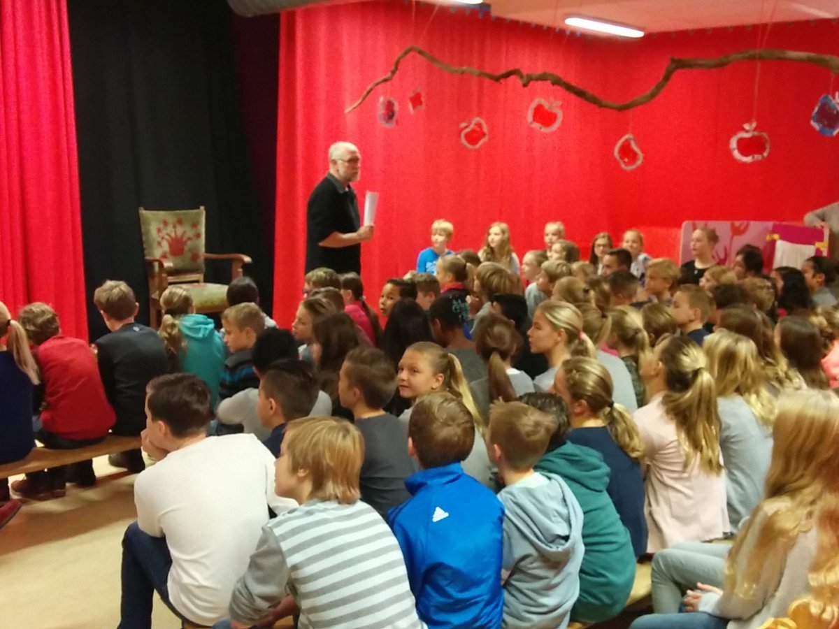 Wie wordt de beste voorlezer? Schoolfinale Voorleeswedstrijd gr7 en 8 obs Dubbeldam gaat van start! Spannend!
